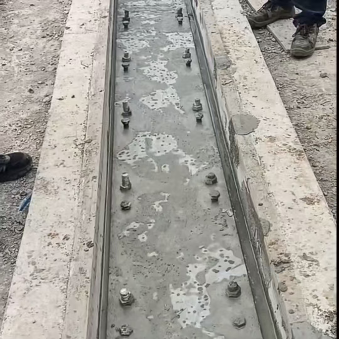 黑水港口码头起重机龙门吊重型机械设备稳固用早强快凝轨道胶泥